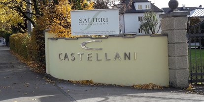 Stadthotels - 24-Stunden Rezeption -  Einfahrt - ARCOTEL Castellani Salzburg