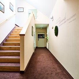 Hotel: Aufgang zu den Zimmern - Das Grüne Hotel zur Post - 100% BIO